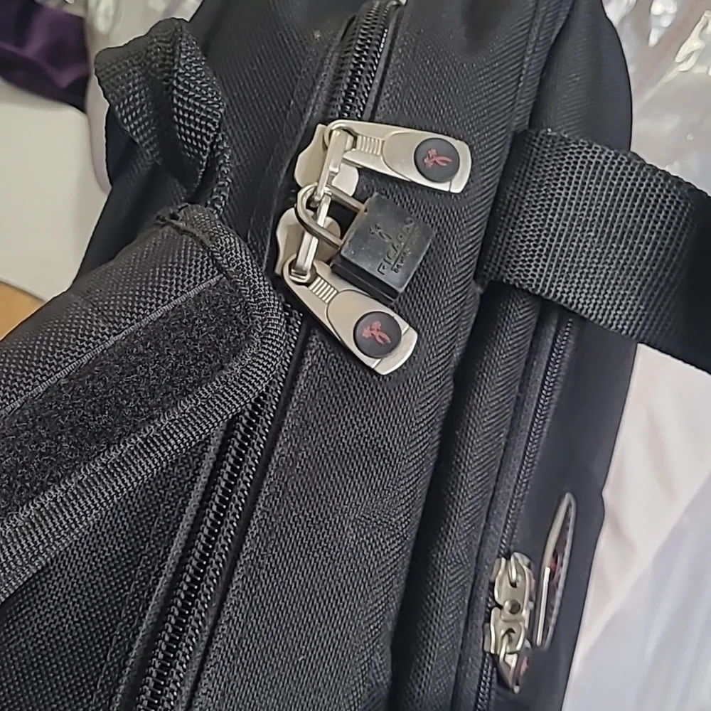 🏆Host Pick! New! Ricardo Beverly Hills Mens Black Travel utility shoulder bag
